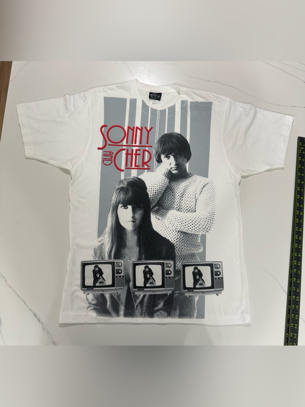 Sonny & Cher T Shirt Large CHER All Over Print Retro 60s Music TV Graphic Tee